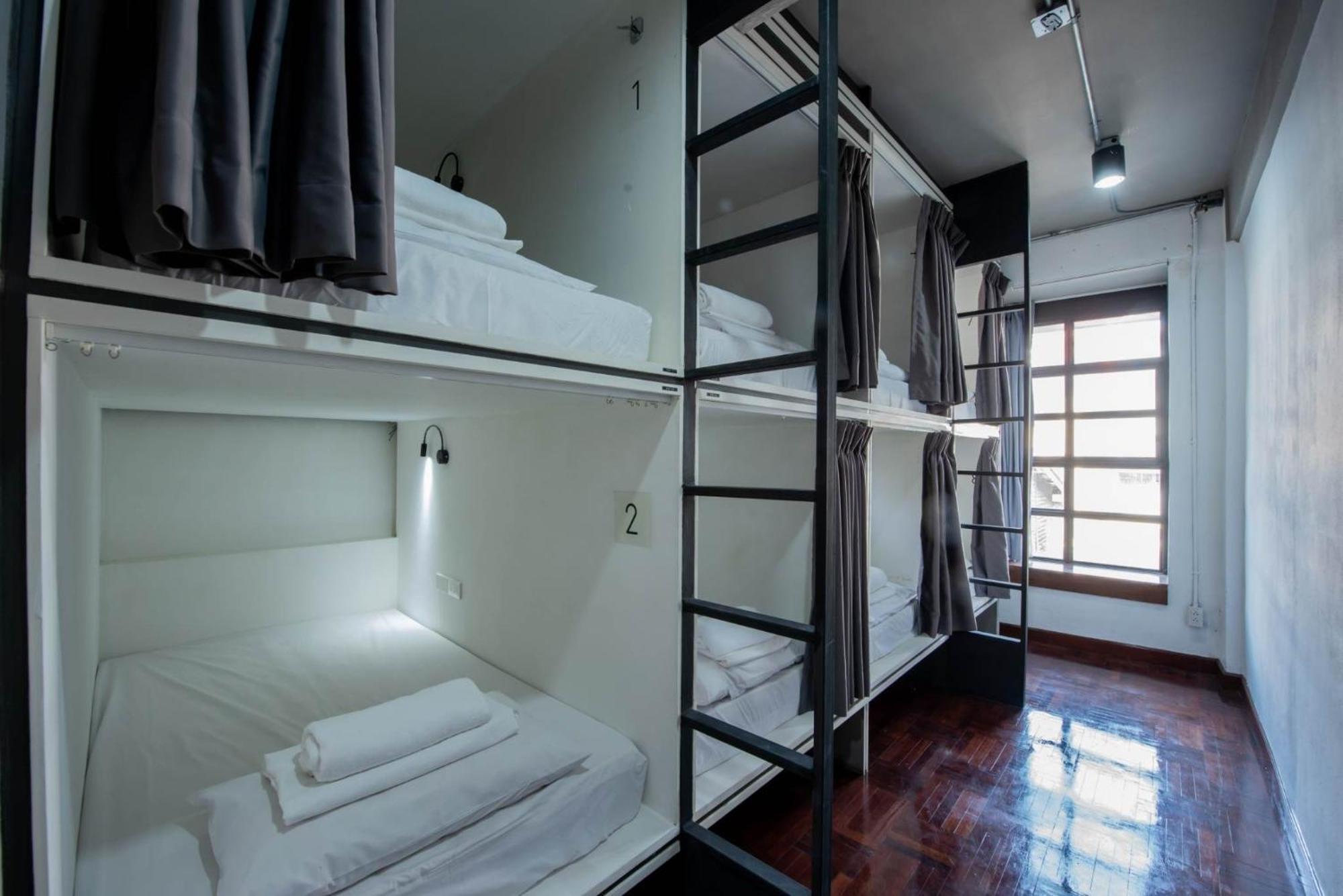 Mascotte Hostel Silom Banguecoque Exterior foto